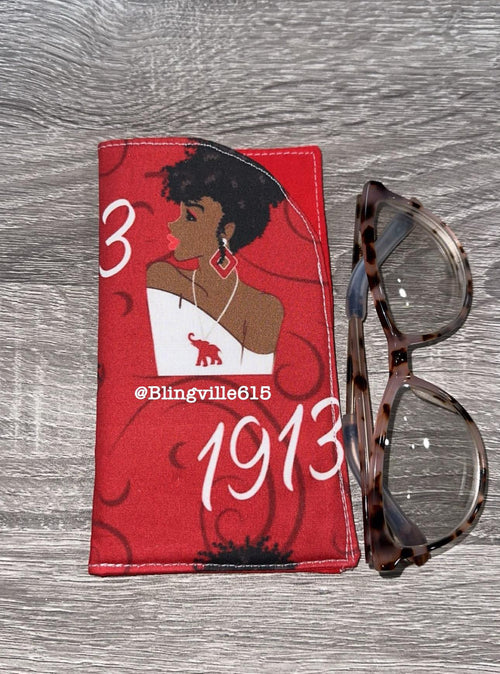 1913 Glasses Case with Matching Kleenex Holder